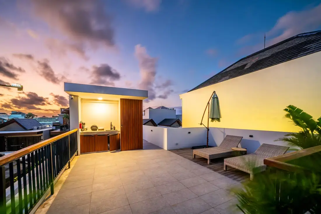 Rooftop seating