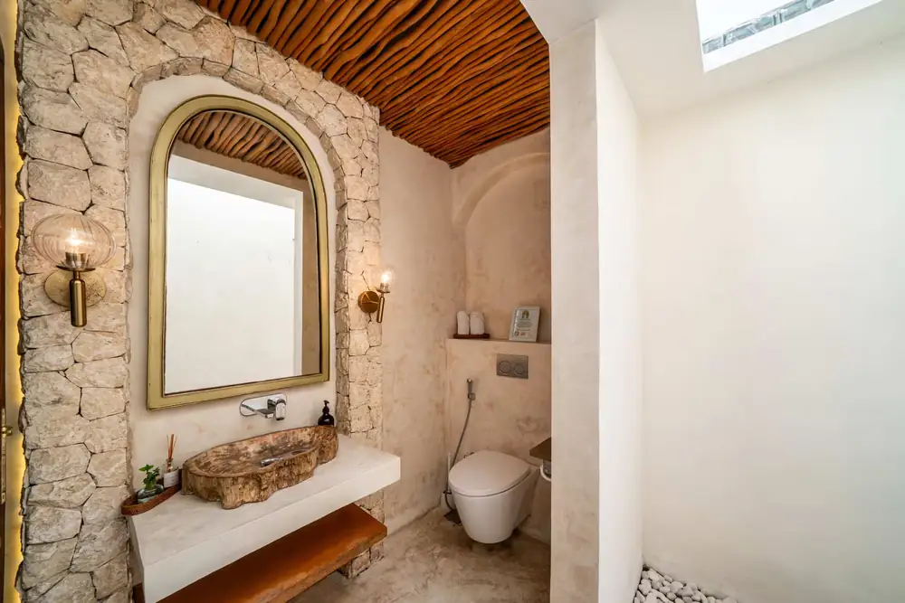 Stone-walled washroom